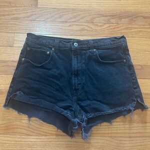Abercrombie & Fitch The Mom Short High Rise Black Faded Shorts Distressed 30/10